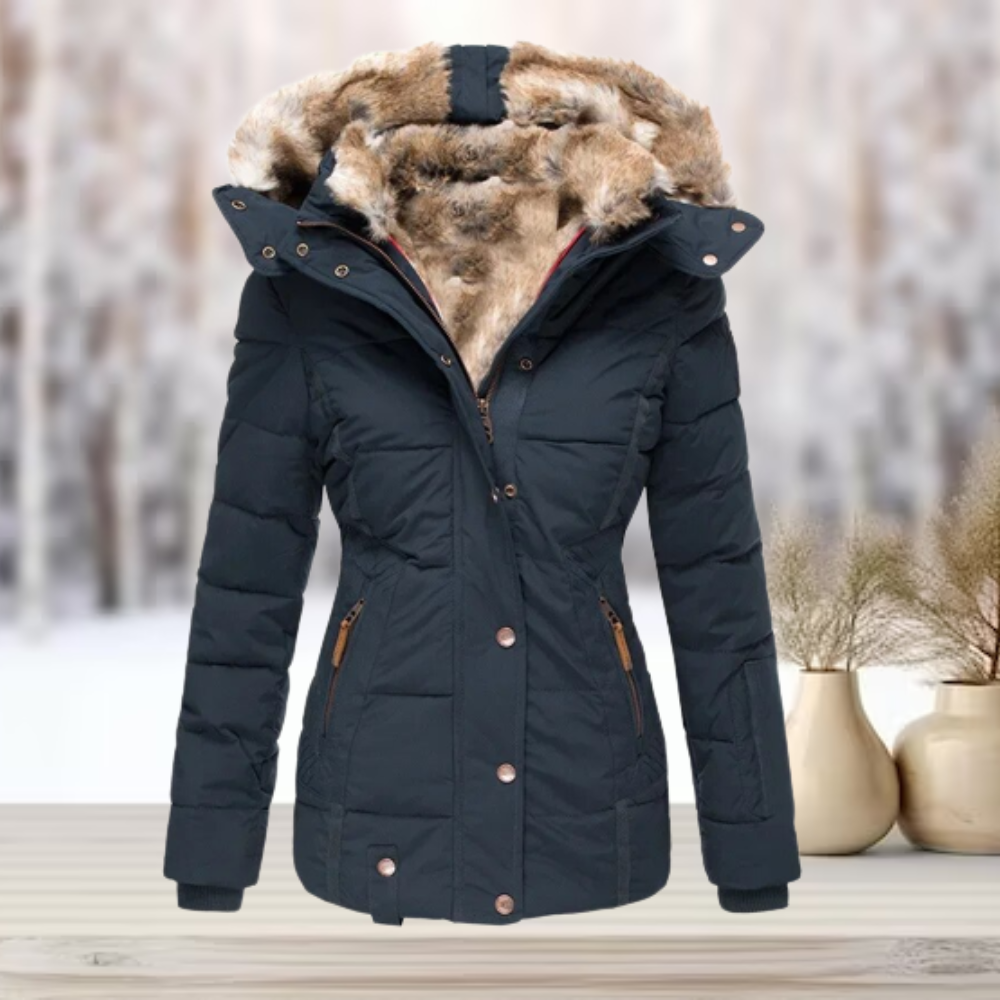 Detail van een warme puffer winterjas voor dames, met zachte textuur en comfortabele voering. Ideaal voor winterkleding.