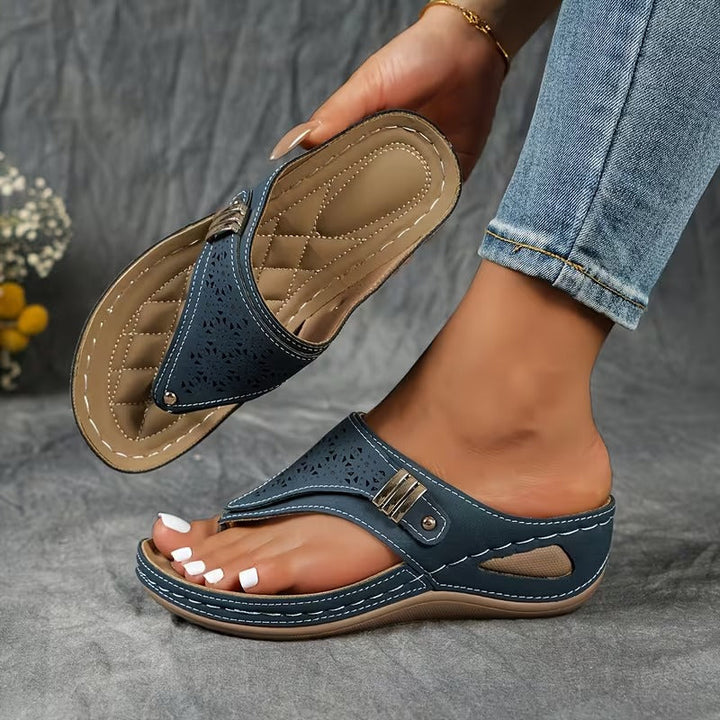 Chique elegante dames sandalen met sleehak, perfect voor feesten of een avondje uit.