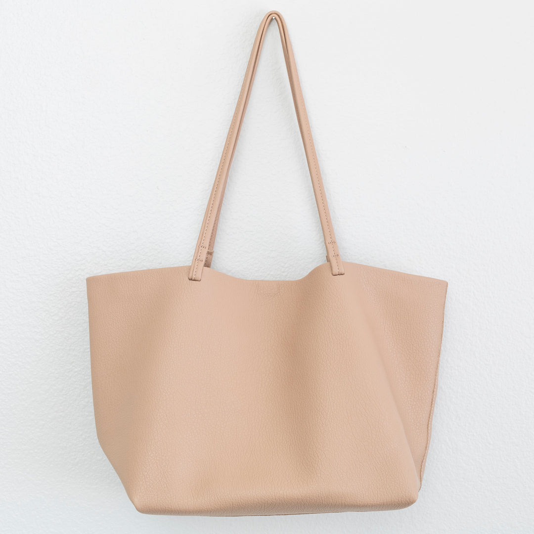 Casual maar stijlvolle dames tote bag, ideaal als weekendtas of ruime schoudertas.
