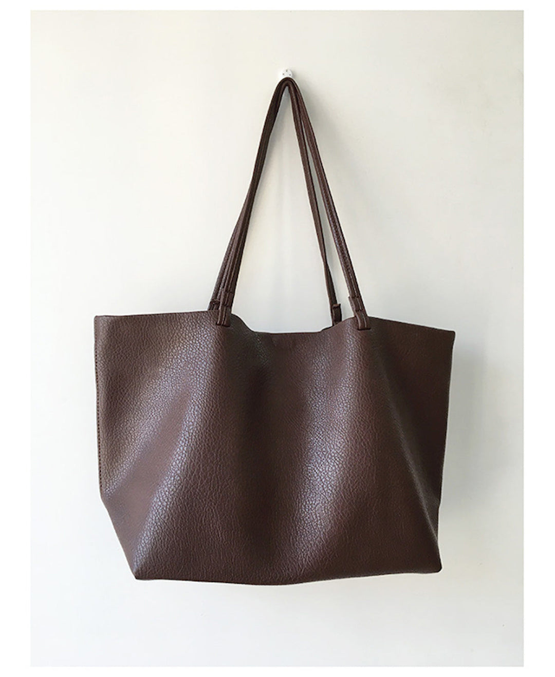 Functionele dames tote bag, ruime werktas. Modieuze schoudertas voor alle benodigdheden.