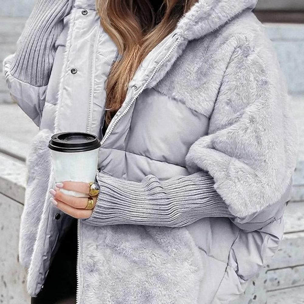 Modieuze effen dames winterjas, warm en elegant voor herfst en winter. Ideale bovenkleding.