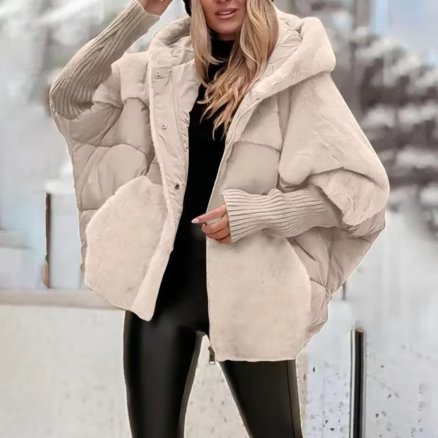 Warme en duurzame dames winterjas. Biedt optimaal comfort en elegantie bij lage temperaturen.