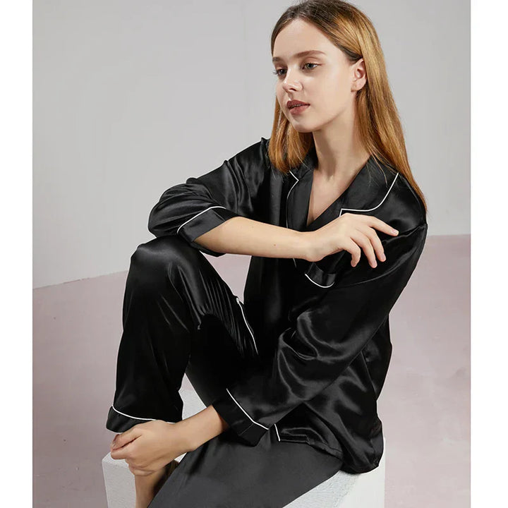 "Elegante dames zijde pyjama, ademend en huidvriendelijk, met zachte en glanzende finish, ideaal voor loungewear."