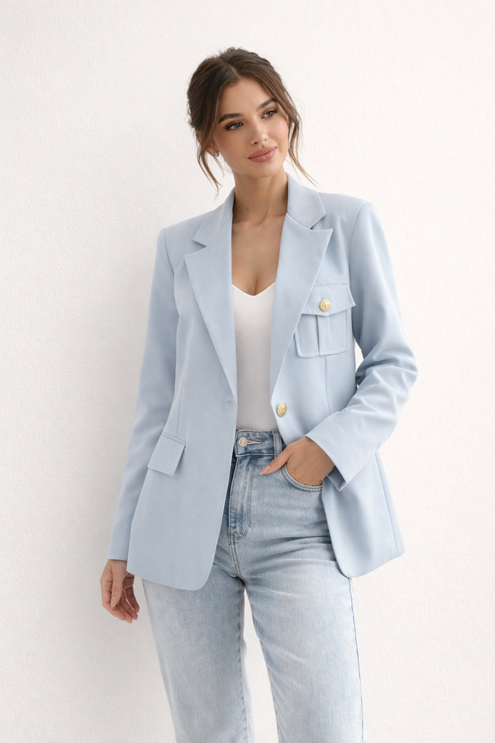 Elegante damesblazer met revers en rechte pasvorm, perfect voor zakelijke of casual chic outfits.
