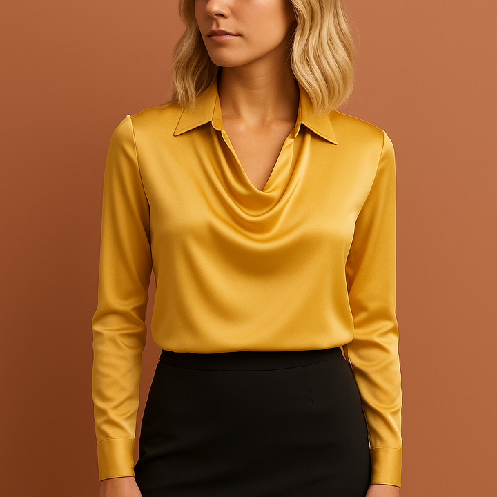 Comfortabele damesblouse met gedrapeerde hals en lange mouwen, ideaal voor een elegante en zakelijke look.