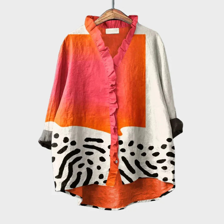 Casual losvallende damesblouse met V-hals en ruches, perfect voor een comfortabele en veelzijdige zomerlook.