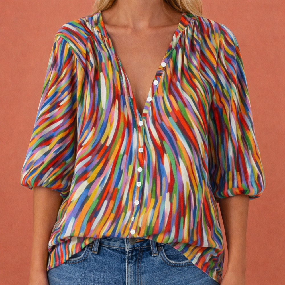 Geprinte dames blouse met V-hals en knopen, ideale korte mouw top voor een zomerse, casual look.