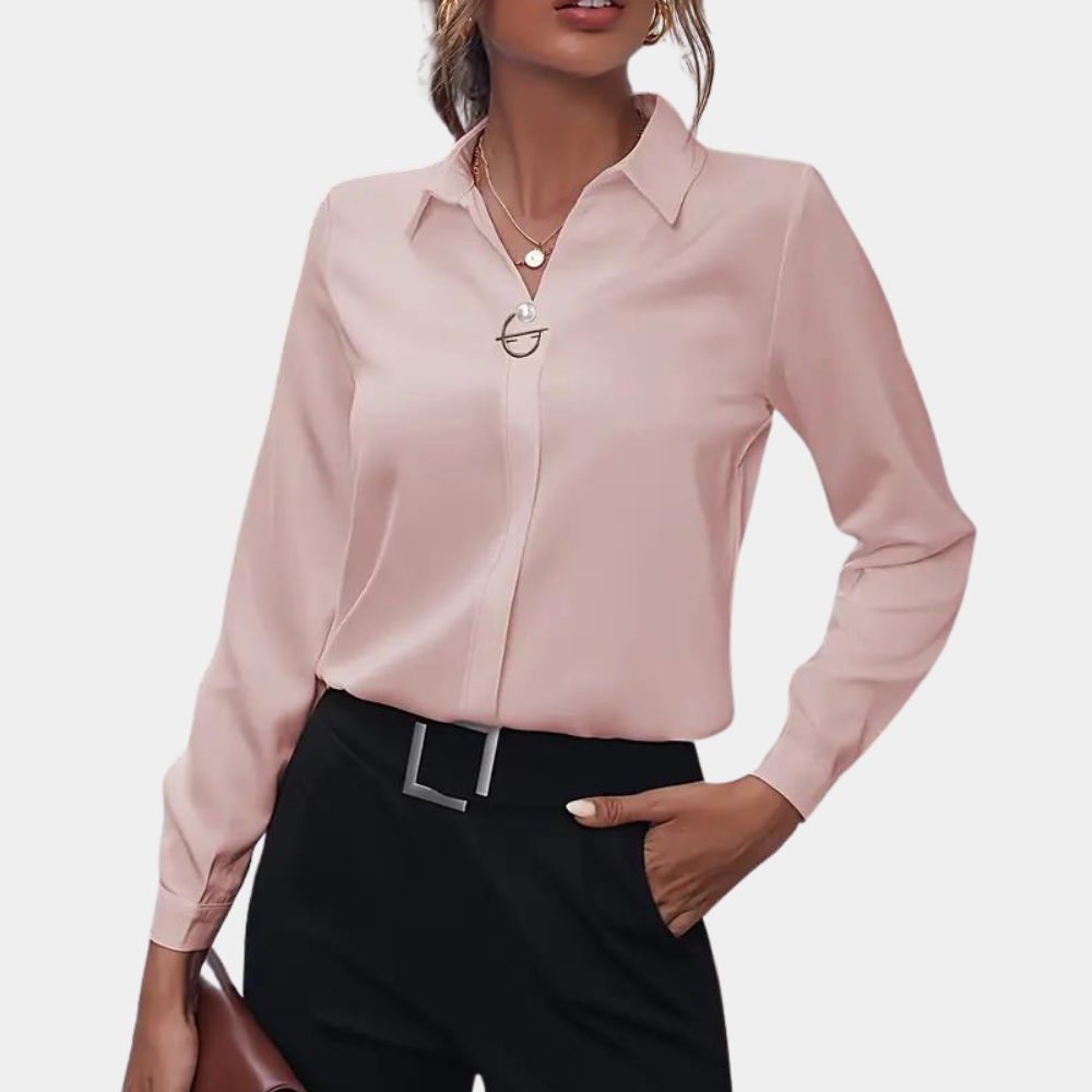 Modieuze damesblouse, comfortabel voor kantoor of casual lentemode. Tijdloze top voor elke gelegenheid.