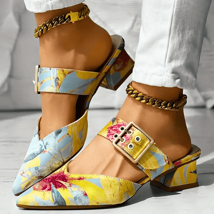 Dames comfortschoenen met modieuze verstelbare bandjes, ideaal als lente- of herfstschoenen voor vrouwen.