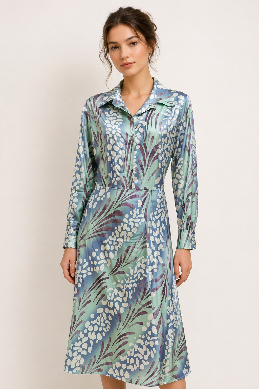 Elegante damesset met modieuze blouse en rok met trendy print, perfect voor zomerse dagen. Comfortabel en stijlvol.