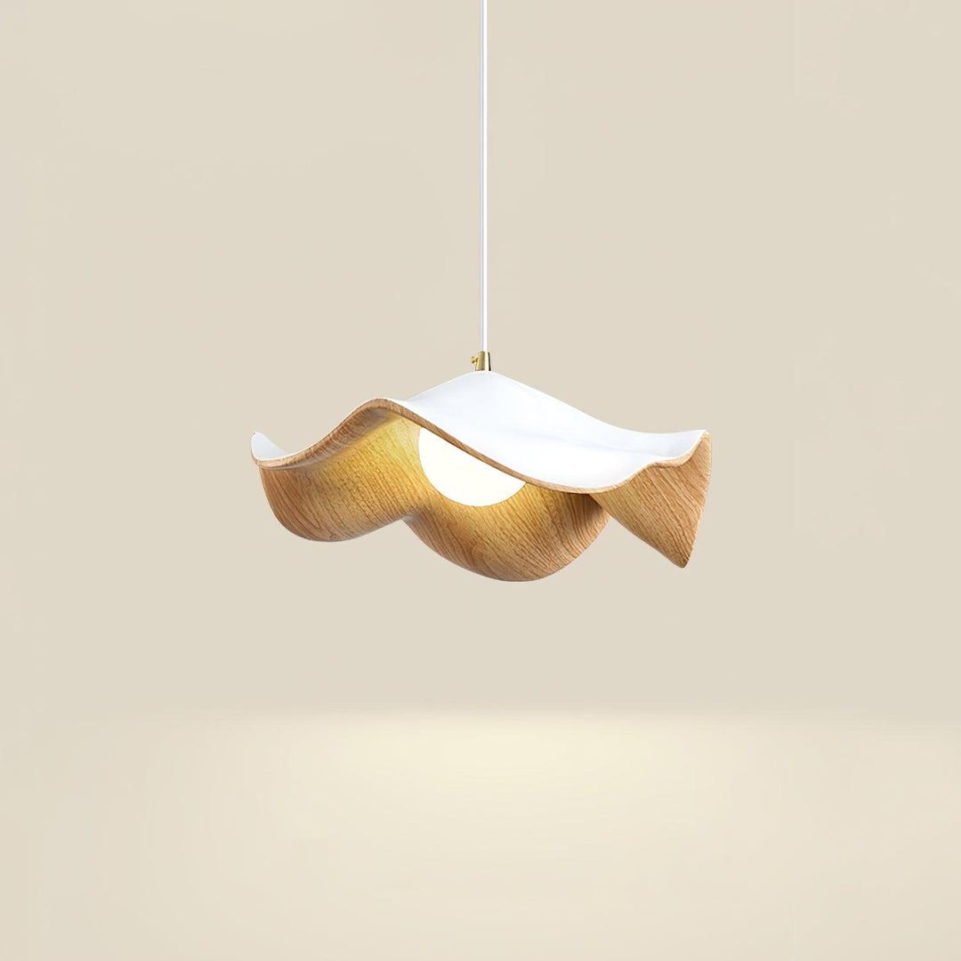 Elegante ElementBois hanglamp van hars en hout met lotusontwerp, straalt warme verlichting uit, ideaal voor elke ruimte.