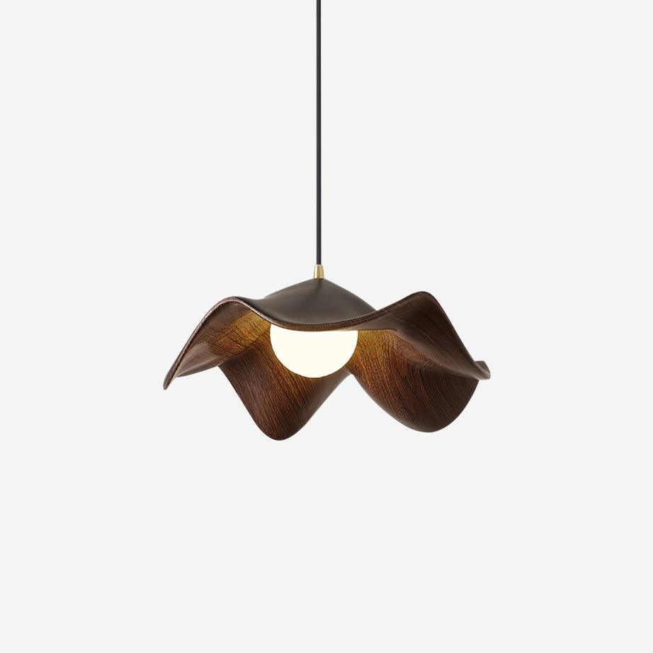 Elegante Element Bois hanglamp van hars en hout met lotusontwerp, straalt warme verlichting uit, ideaal voor elke ruimte.