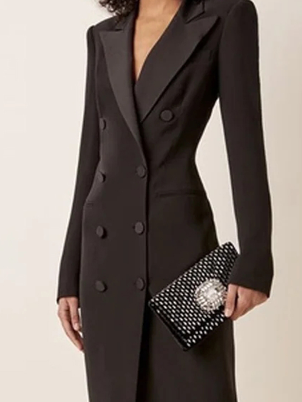 Stijlvolle double-breasted blazerjurk, perfect voor zakelijke evenementen of avondkleding. Getailleerde pasvorm voor vrouwen.