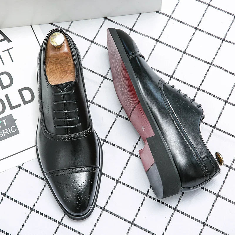 Stijlvolle heren veterschoenen met een tijdloze look, ideaal voor bruiloften, gala's en zakelijke events.