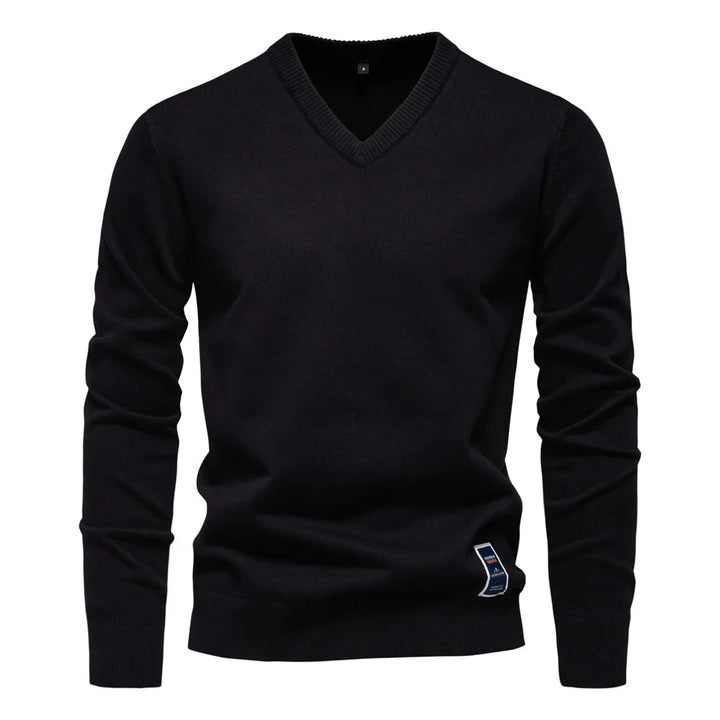 Warmte en stijl met deze heren V-hals trui. Ideale bovenkleding voor de koudere najaars- en wintermaanden.