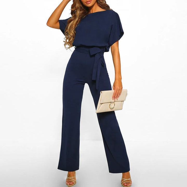 Elegante lange dames jumpsuit; comfortabel design voor een tijdloze, veelzijdige look. Perfect voor elke gelegenheid.