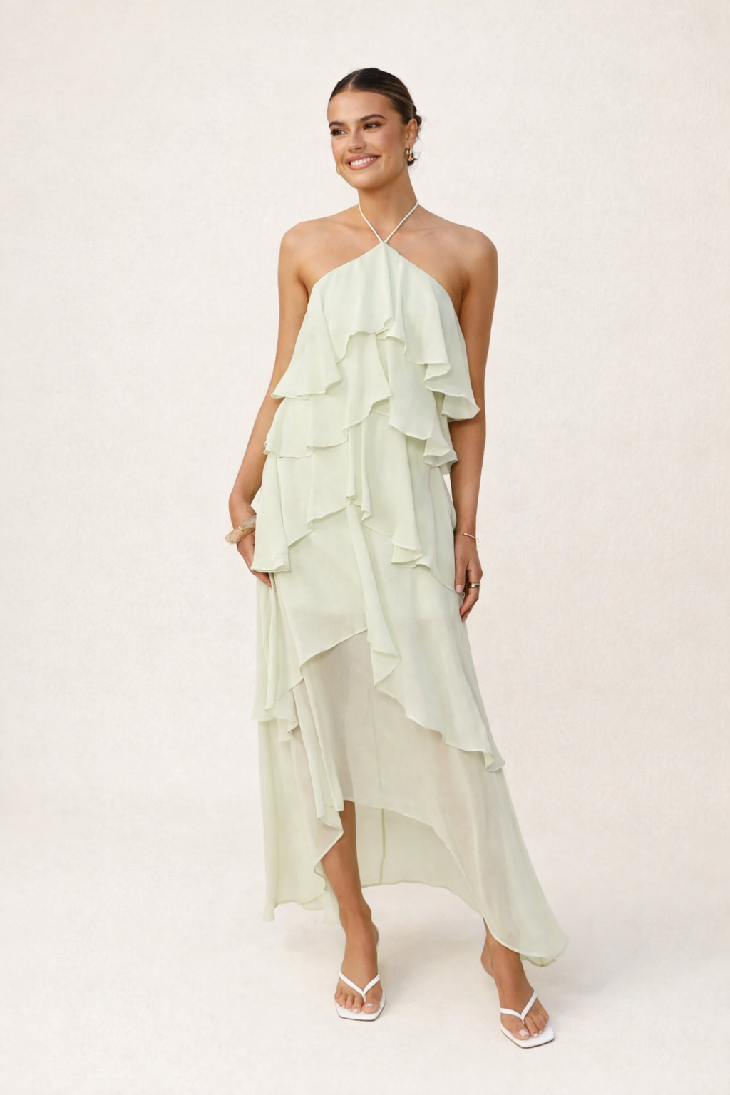 Elegante lange halterjurk voor dames, perfect voor zomerfeesten, bruiloften of een chique avond uit.