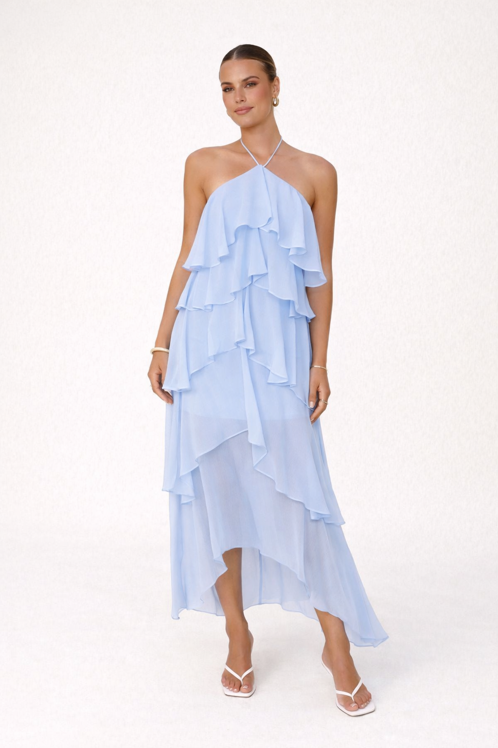 Feestelijke lange zomerjurk voor dames, met elegante halternek. Perfect voor strand of tuinfeesten.