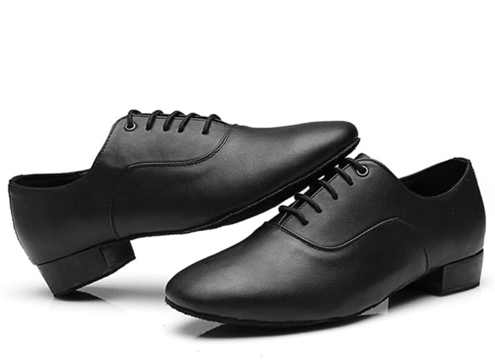 "Elegante leren Latin dansschoenen met zachte zool voor comfort, ideaal voor stijlvolle danssessies"