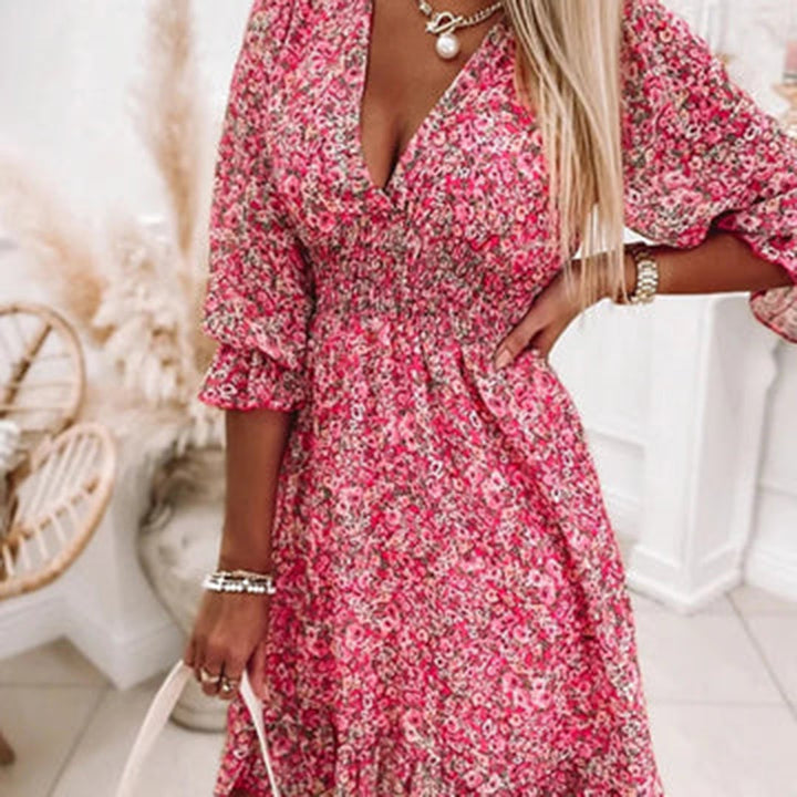 JANNINE midi zomerjurk in rood, groen en blauw, met V-hals en korte mouwen