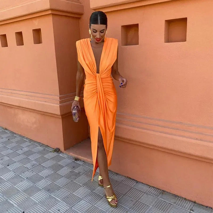 Elegante mouwloze V-hals midi jurk voor dames, perfect voor feestjes, gala's en avonden. Chique zomerjurk.