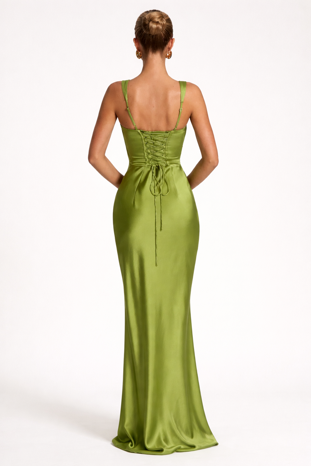 Lange slanke pasvorm damesjurk, strapless en elegant, ideaal als avond- of zomerjurk.