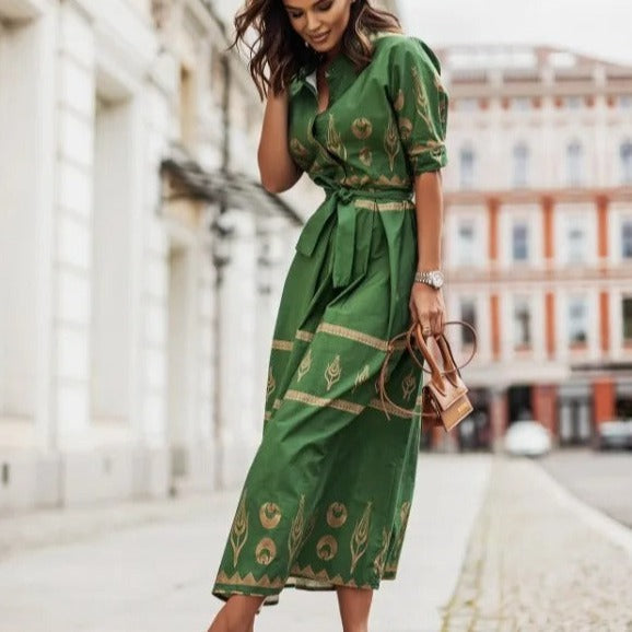 Comfortabele dames midi jurk in vintage stijl, perfect als dagelijkse jurk voor de zomer.