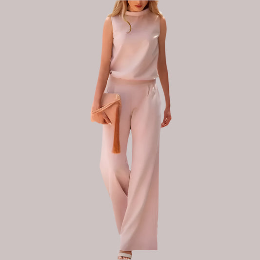 Elegante zijde jumpsuit in pastelkleuren, mouwloos met wijde pijpen, perfect voor stijlvolle en glamoureuze gelegenheden.