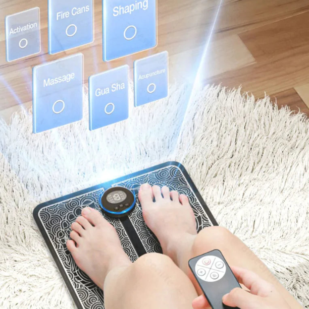 "EMS mat voor neuropathie met blauw-wit patroon, gestroomlijnd ontwerp voor ontspanning en betere bloedsomloop thuis."