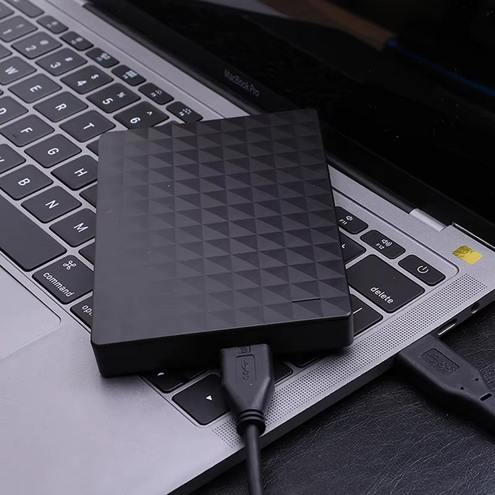 Compacte 2TB externe harde schijf met USB 3.0 voor draagbare dataopslag.