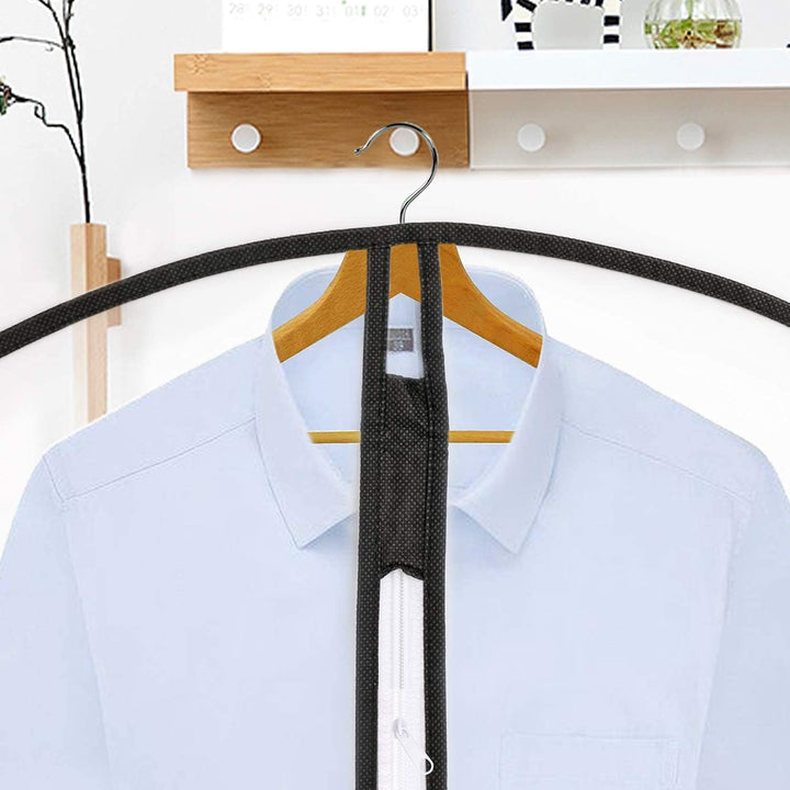 Hangkledingtas (160 cm) voor het netjes en beschermd bewaren van lange jurken in de kledingkast.