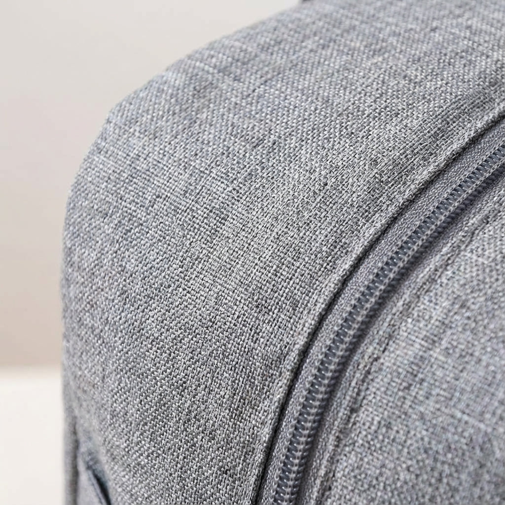 Ruime Foldara opvouwbare duffelbag in gebruik, lichtgewicht en geschikt voor al je reisbenodigdheden.