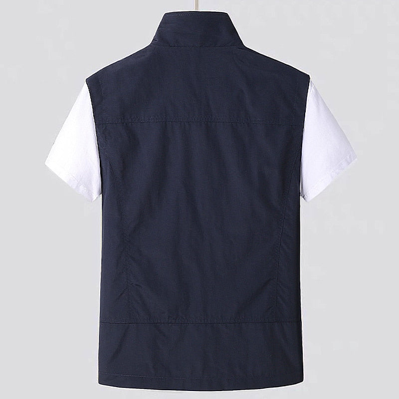 Praktisch heren zomer vest zonder mouwen, voorzien van talloze zakken, perfect voor casual gebruik of avonturen.