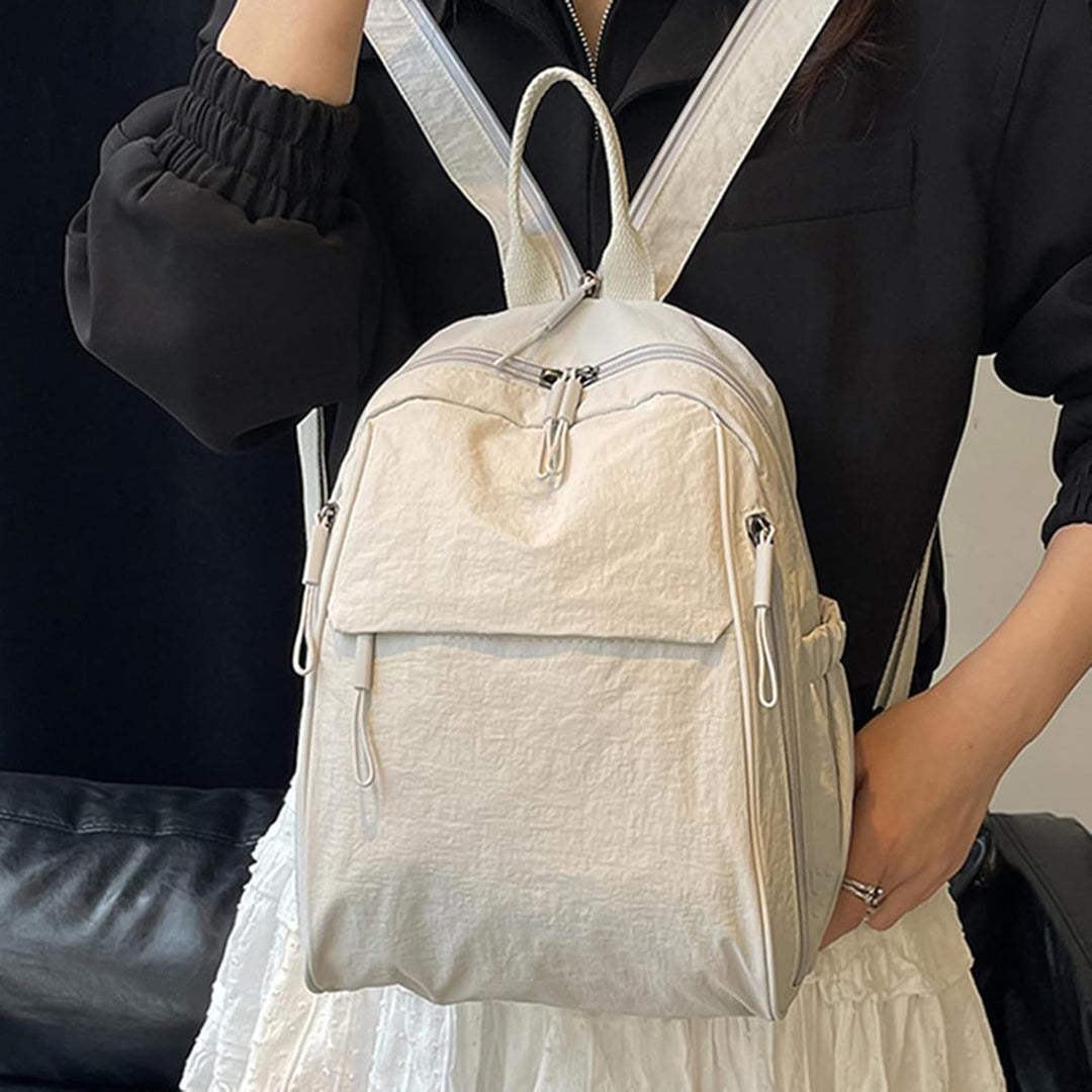 Casual Arvion rugzak, geel & lichtgewicht nylon, waterdicht en ruim voor al je spullen.