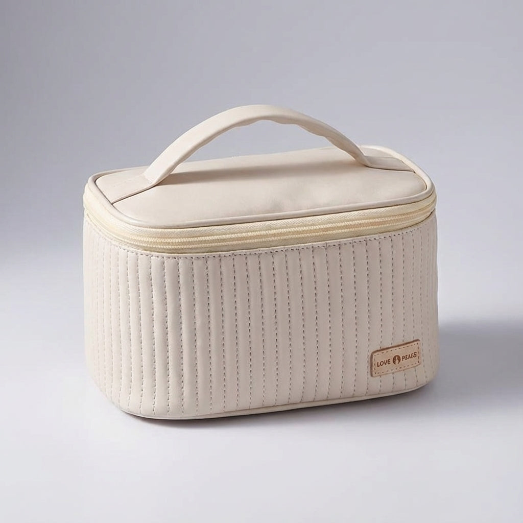 Stijlvolle unisex toilettas, gevuld met reisessentials, toont slimme indeling en groot opbergvermogen.