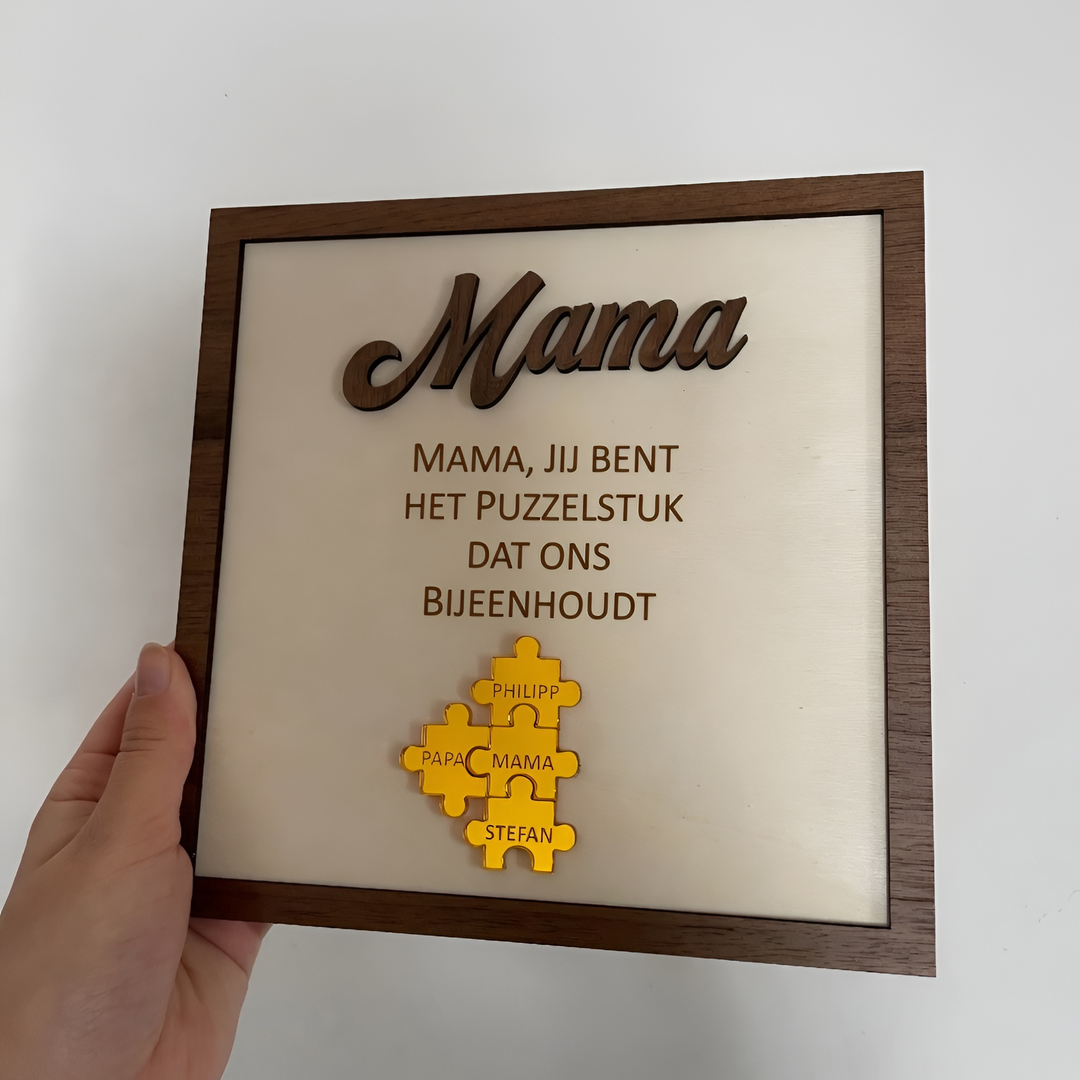 Houten familie puzzel, een uniek en gepersonaliseerd aandenken; ideaal familiekado voor moederdag of verjaardag.