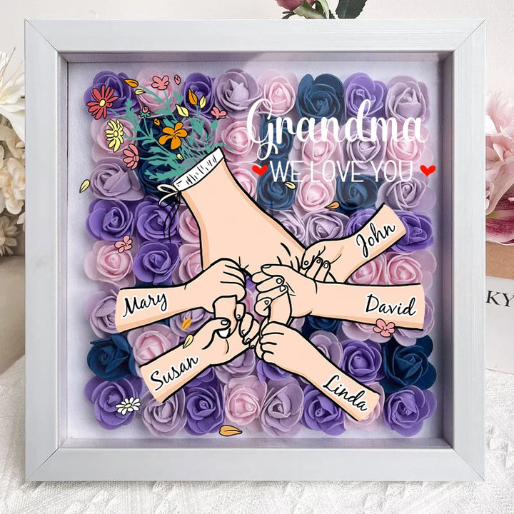 Moederdag cadeau: hartvormige shadow box bloemenlijst met LED en namen.