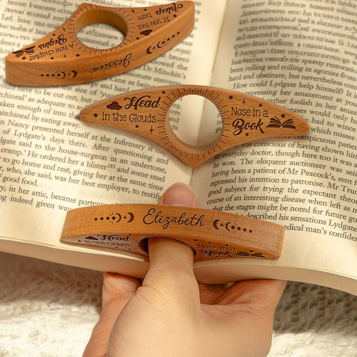 Gepersonaliseerde houten boekenhouder, walnoot, perfect cadeau voor boekenliefhebbers. Comfortabel lezen met één hand.