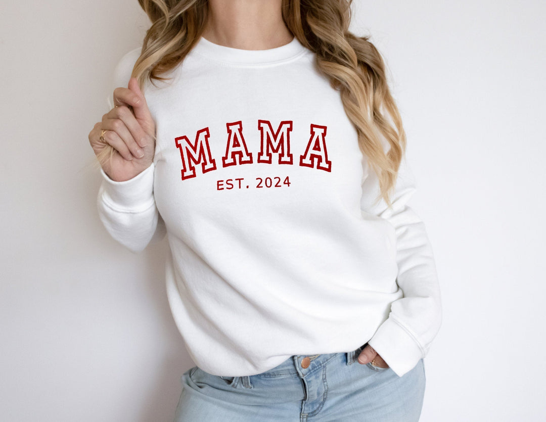 Unieke sweater met geborduurde familenamen, een liefdevol cadeau.