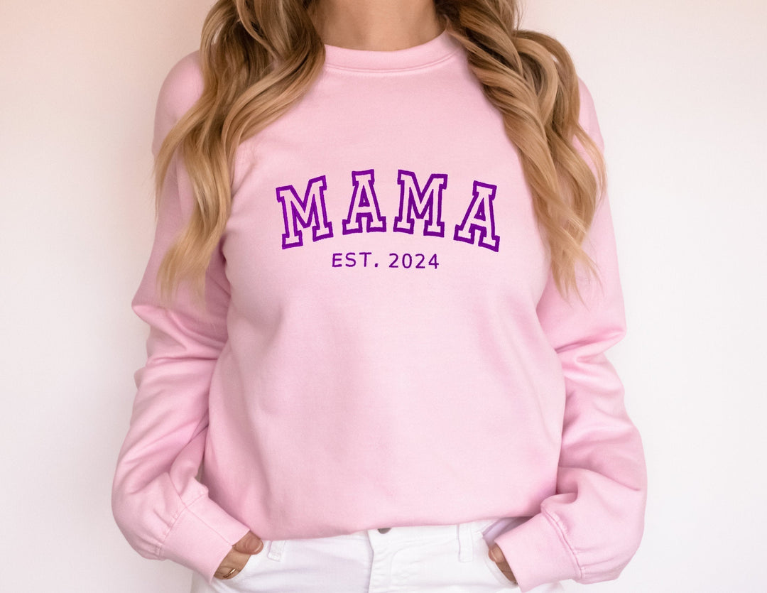 Personaliseerbare hoodie met 'Mama' en familenamen, uniek cadeau.