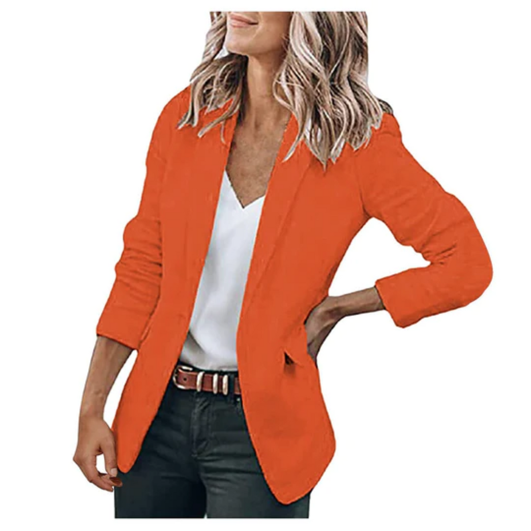 Veelzijdige dames blazer, getailleerd en elegant. Perfect voor zowel zakelijk als casual chic gebruik.