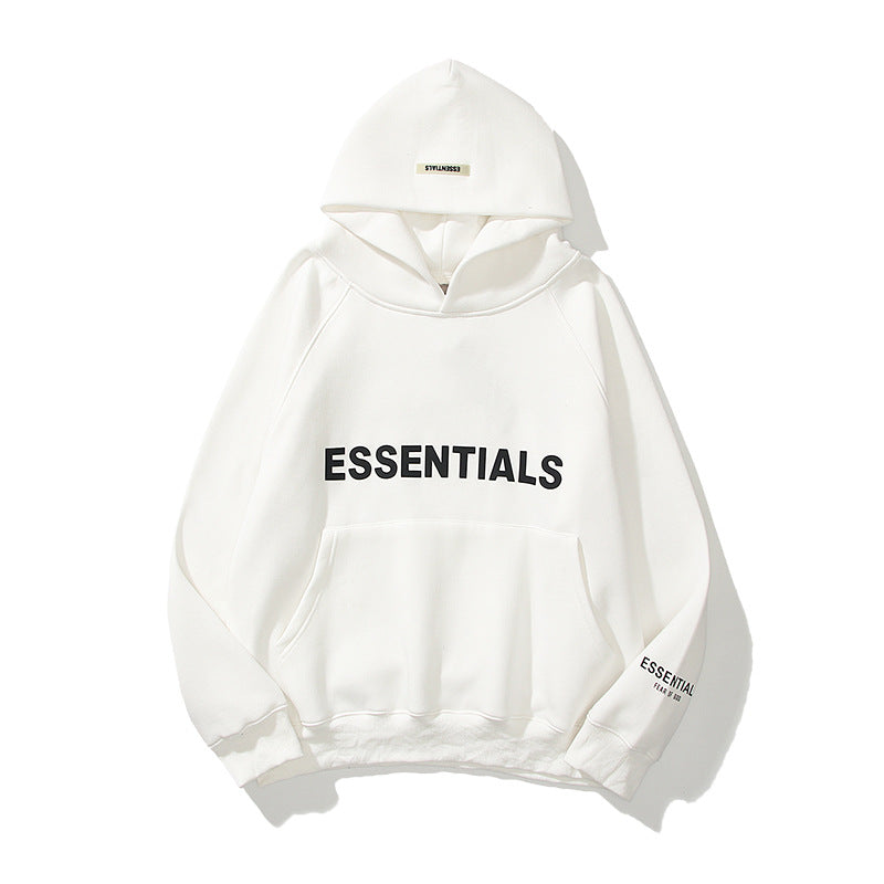 "Grijze heren hoodie met verstelbare capuchon en kangoeroezak, regular-fit en gemaakt van zachte, ademende katoenmix."