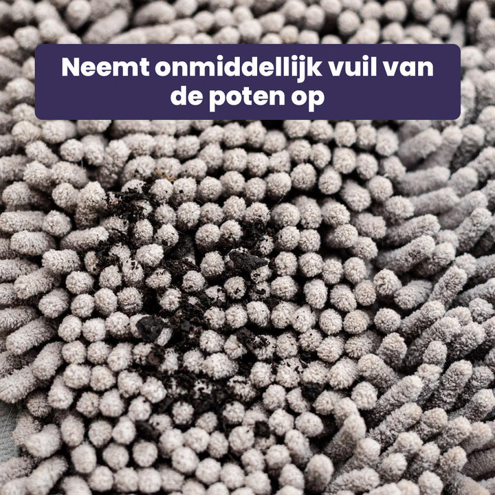 Bruine hondenmat, zeer absorberend, ideaal als deurmat tegen vieze poten. Essentiële hondenbenodigdheden.