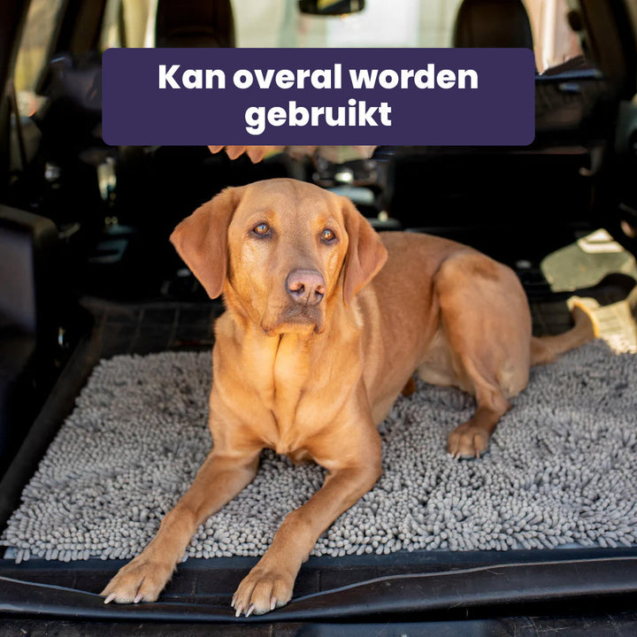 Close-up van de zachte, super absorberende vezels van de hondenmat. Beschermt vloeren tegen modder en vuil.