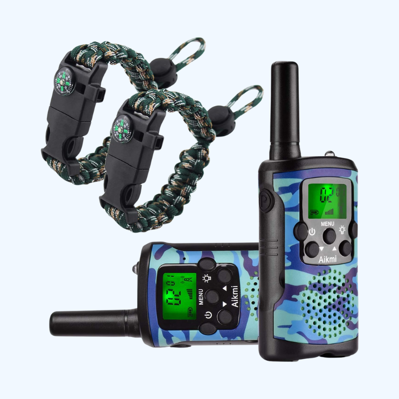 "Groene camo walkie talkies voor kinderen, 22 kanalen, 5 km bereik, ideaal voor avontuurlijke spelletjes buiten."