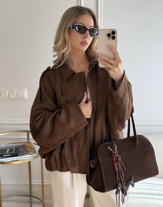 Groene oversized leren damesjas, city-chic stijl, comfortabel en modieus voor dagelijks gebruik.