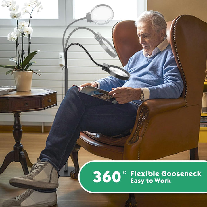 Compact handsfree vergrootglas met LED licht en stabiele basis, perfect voor handwerk en hobbyprojecten.