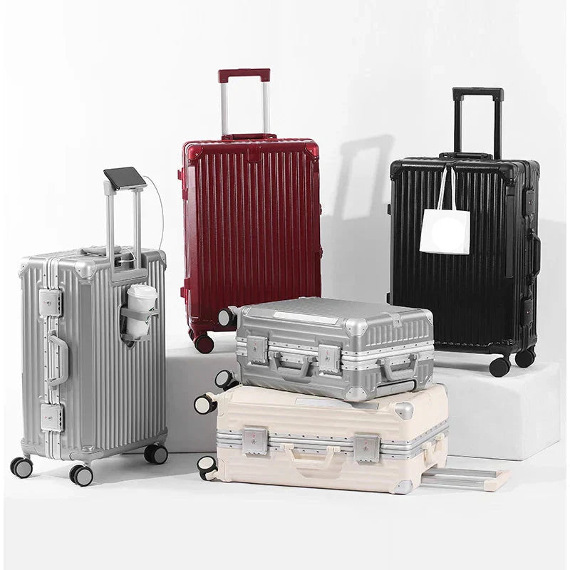 Harde reiskoffer Tallinn met robuust aluminium frame, ideaal voor duurzame reizen.