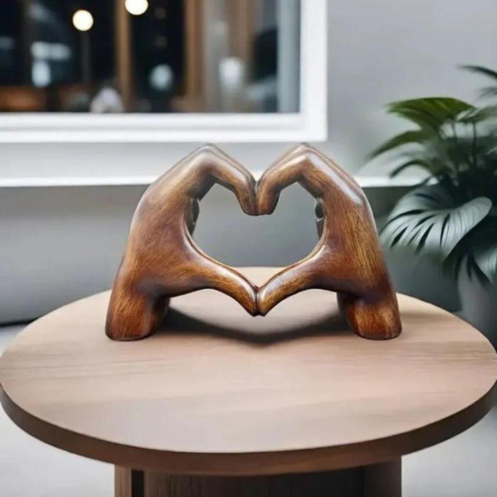 Modern hart kunstwerk, duurzaam en handgemaakt voor een stijlvol interieur.