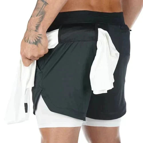 Lichtgewicht heren sportkleding: 2-in-1 hardloopshort voor maximale bewegingsvrijheid.